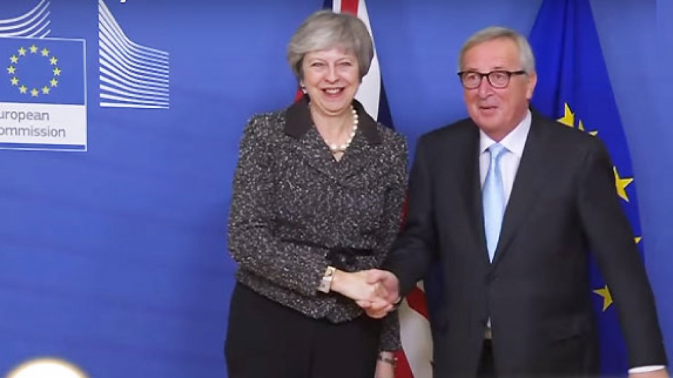 Mayová-Junckers-foto-youtube-euronews